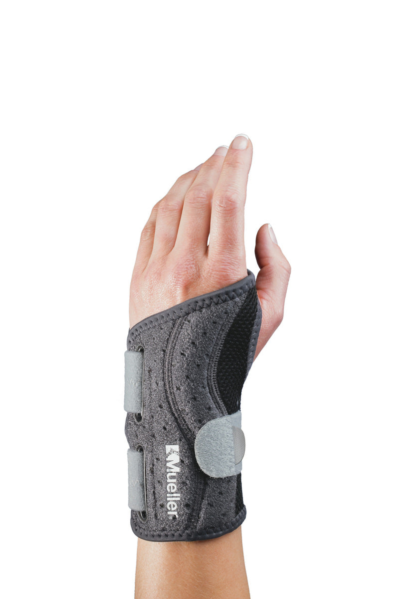 Mueller Adjust-to-Fit Contoured Wrist Brace – Maximum Support for Sore or Injured Wrists