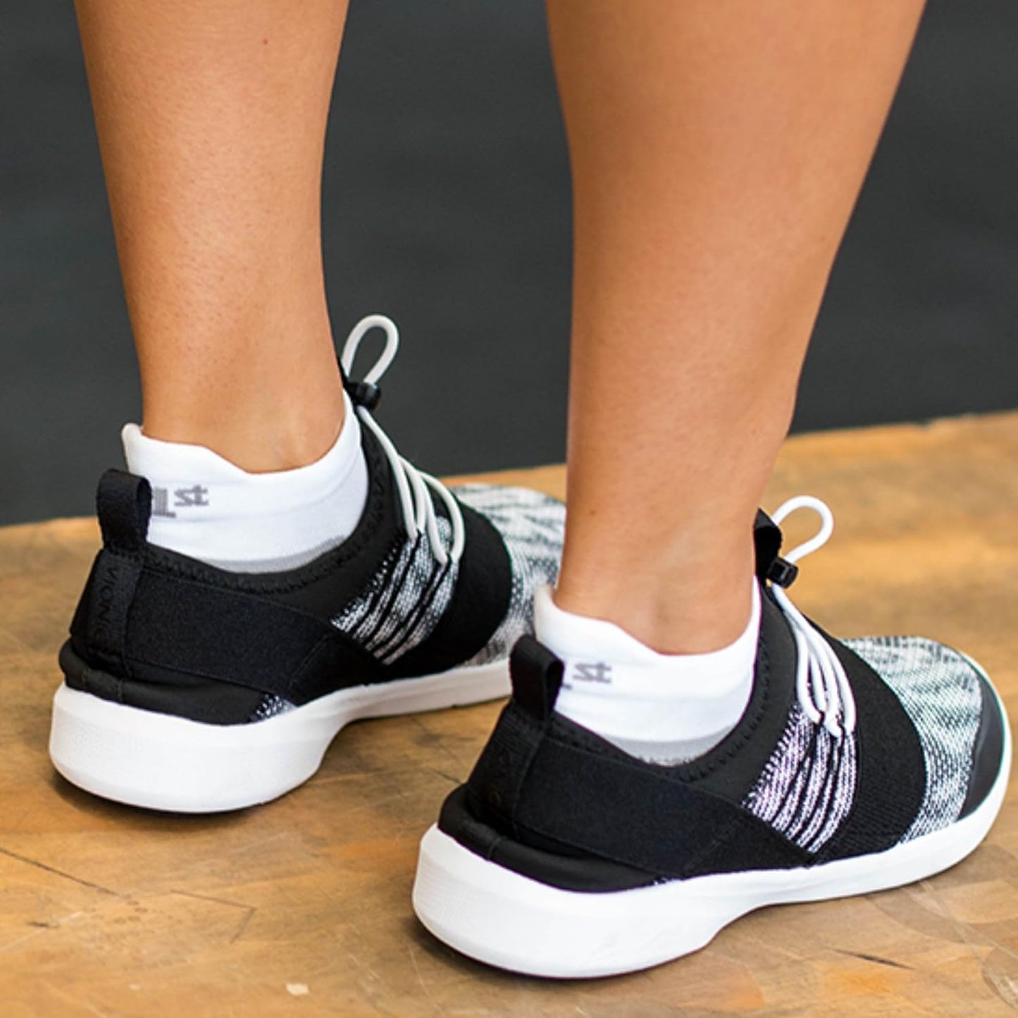 OrthoSleeve FS4 Orthotic Sock - No Show, Plantar Fasciitis Relief and Compression Support