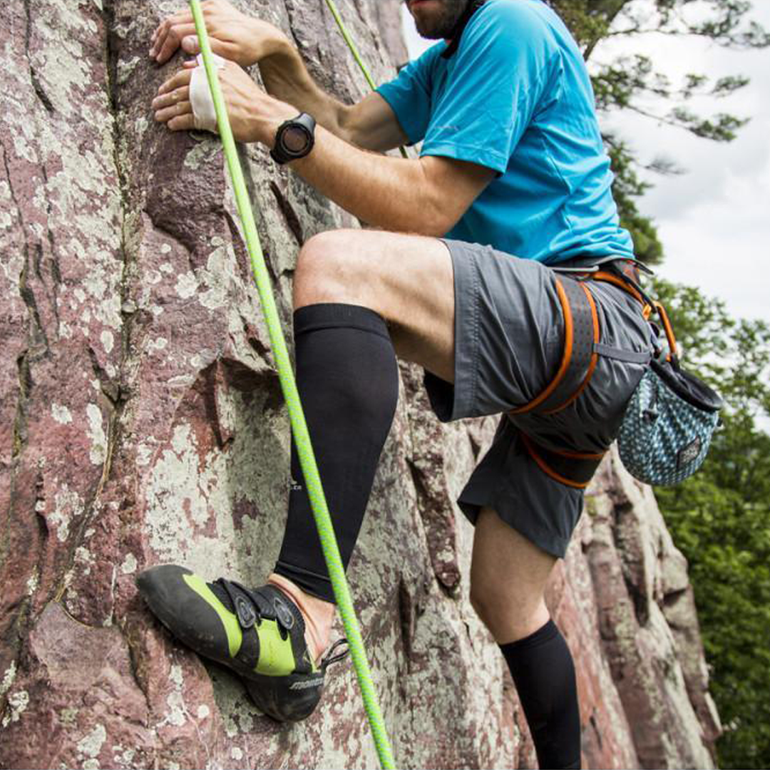 Mueller Graduated Compression Calf Sleeves Black Large - Enhance Circulation, Reduce Fatigue