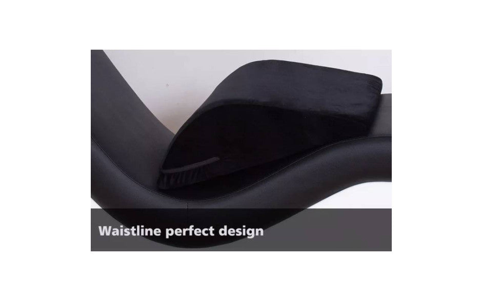 Kama Sutra Mebon Chaise Love Lounge Red w Black Pillows