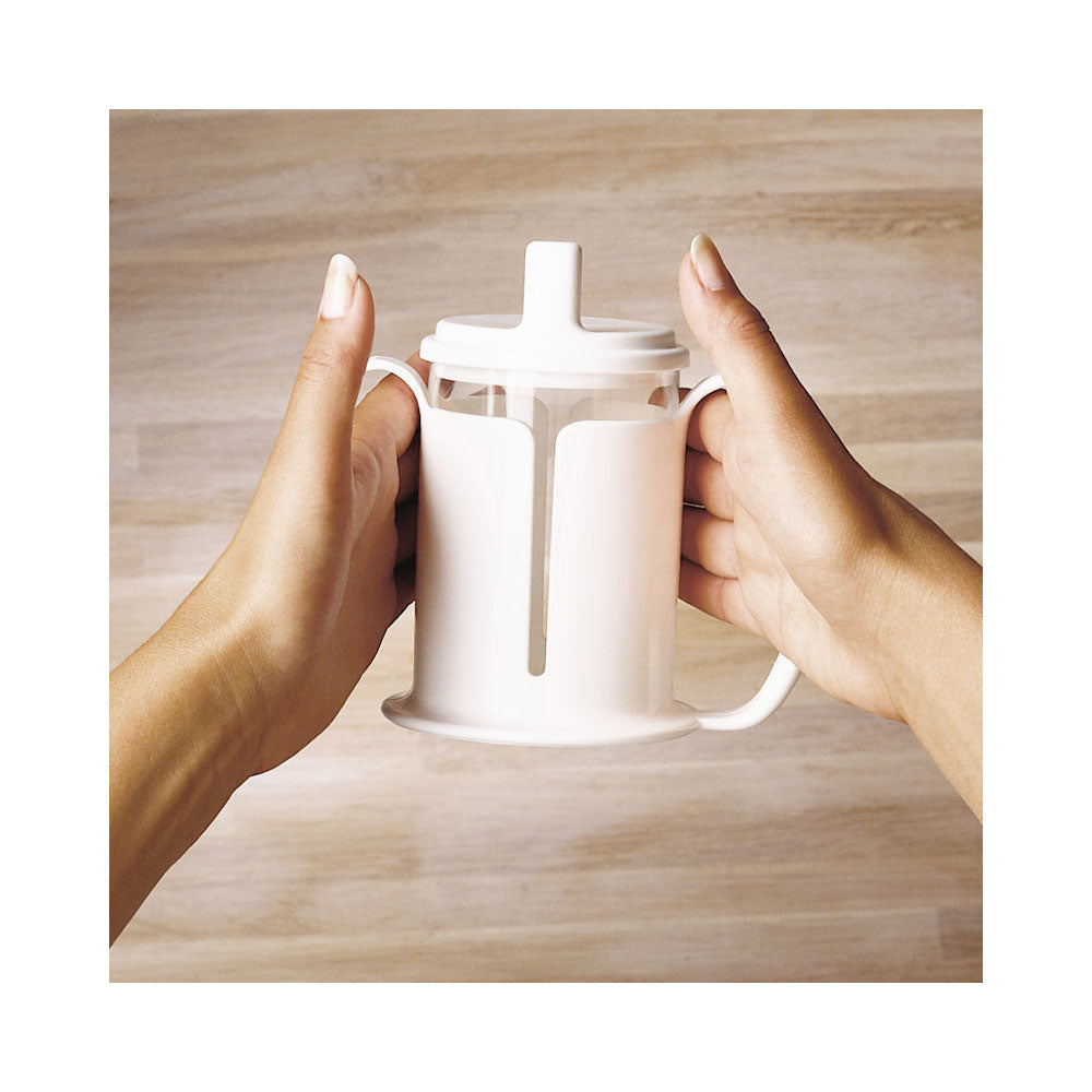 Sippy cup with large handle and spout