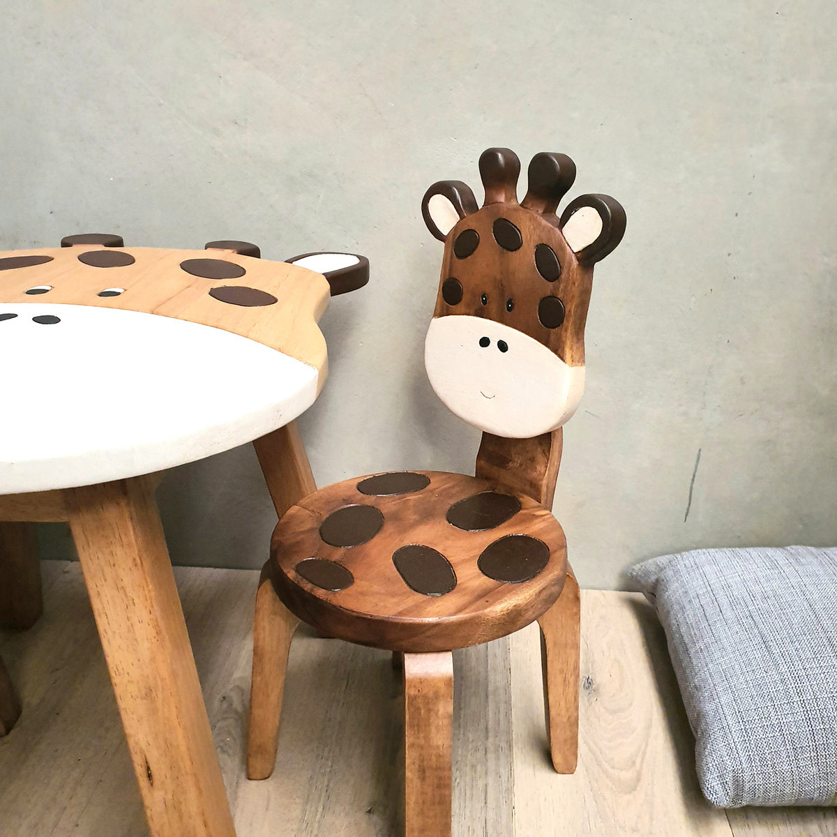 Giraffe Kids Table & Chairs Set – Handmade Solid Hardwood