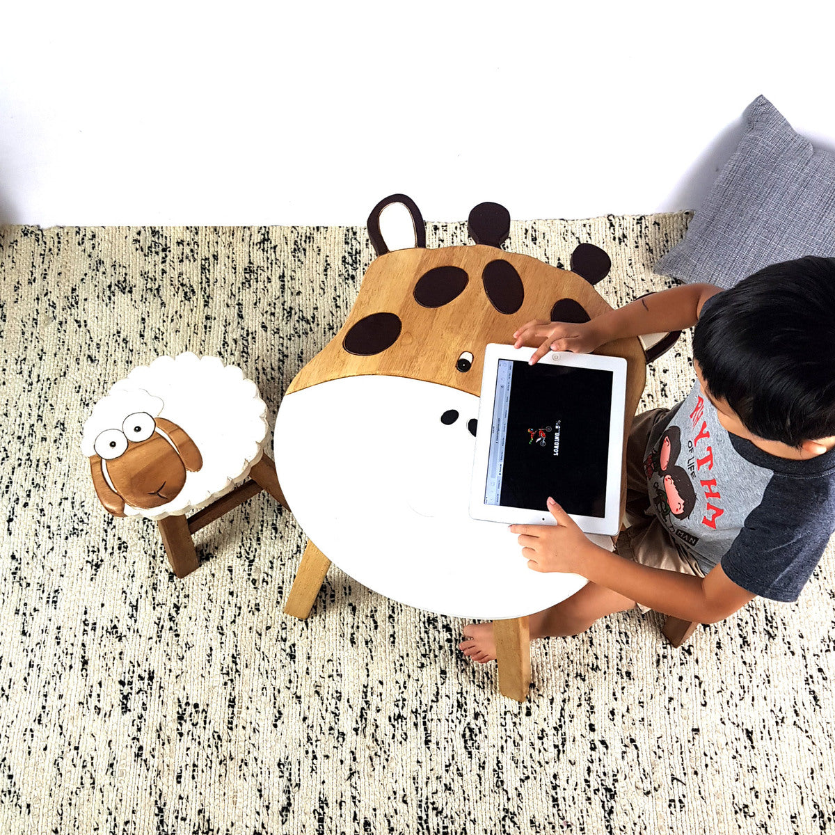 Giraffe Kids Table & Chairs Set – Handmade Solid Hardwood