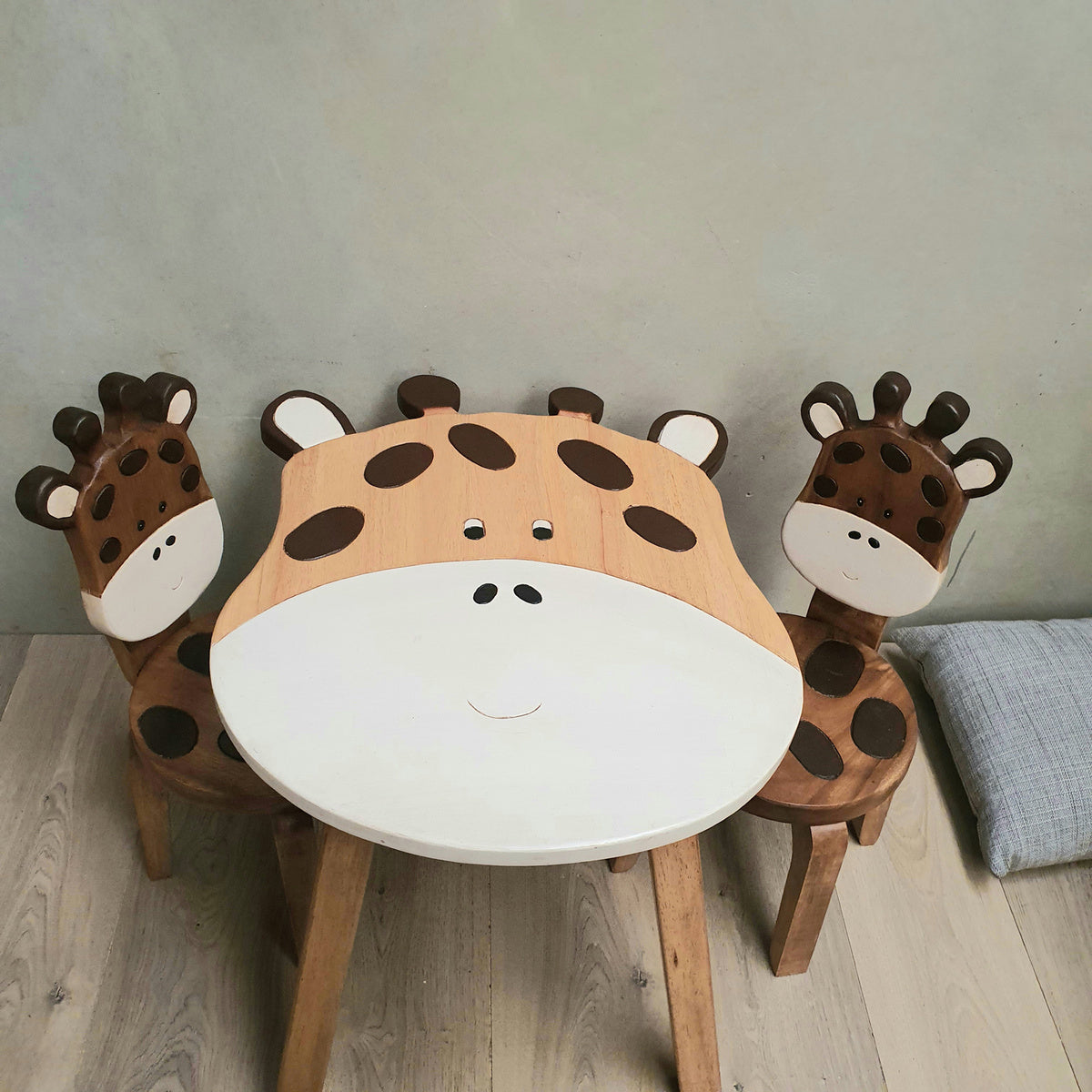 Giraffe Kids Table & Chairs Set – Handmade Solid Hardwood