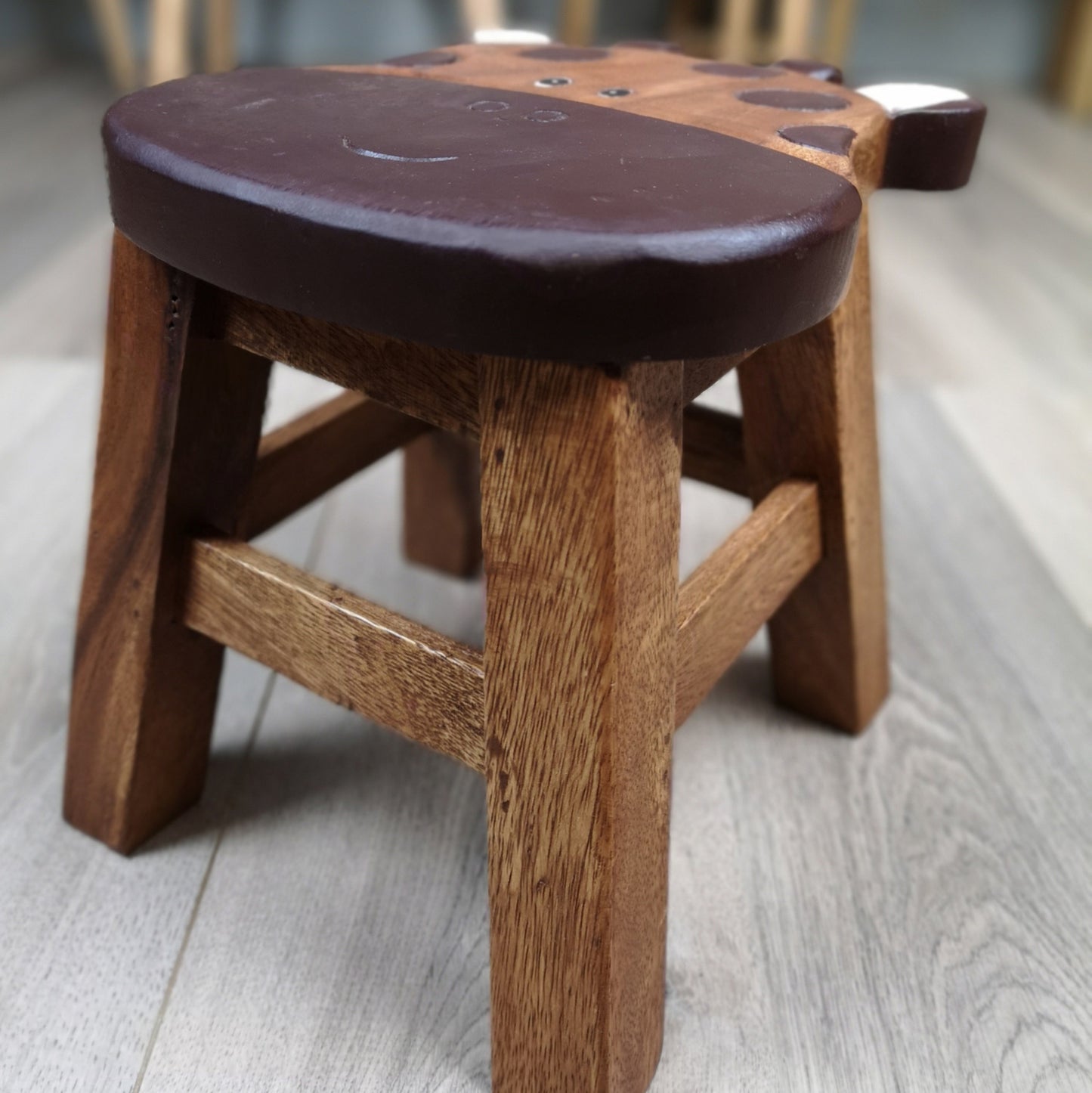 Premium Kids Wooden Giraffe Stool – Handmade Solid Wood Toilet Training and Step Stool