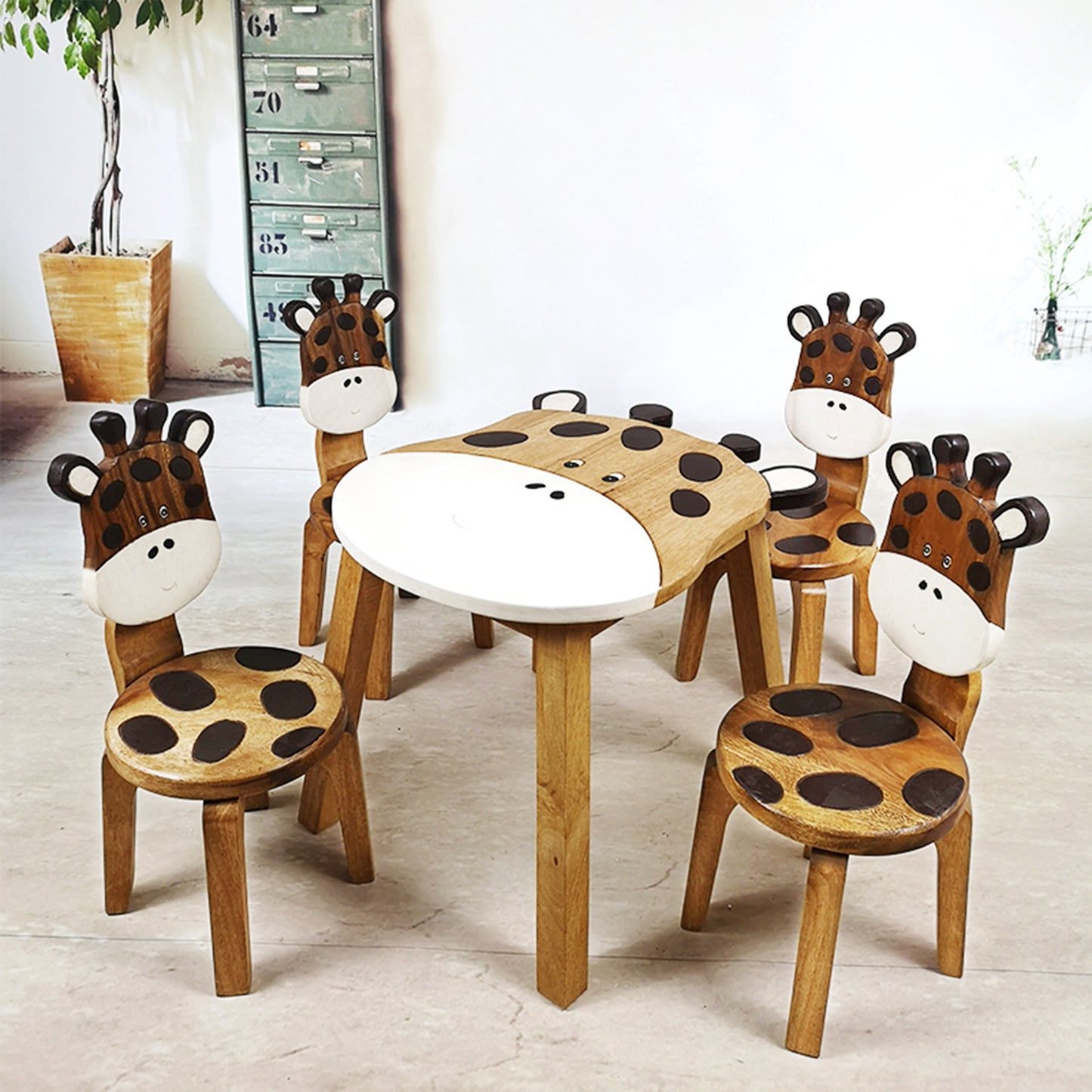 Kids Wooden Table – Giraffe Design - Handmade Solid Hardwood