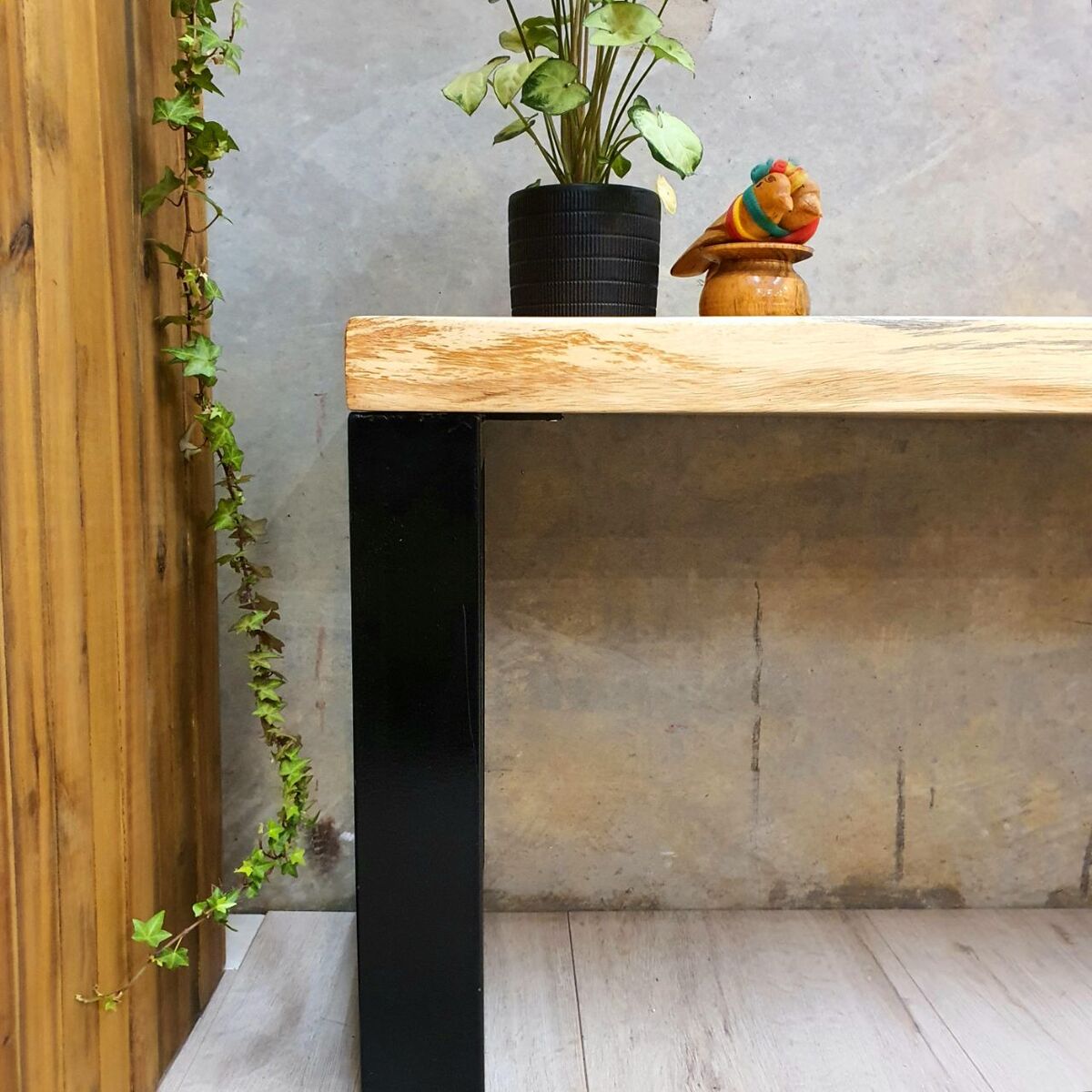 Live Edge Adjustable Timber TV Unit 1.6–2.5 m | Hardwood Entertainment Console