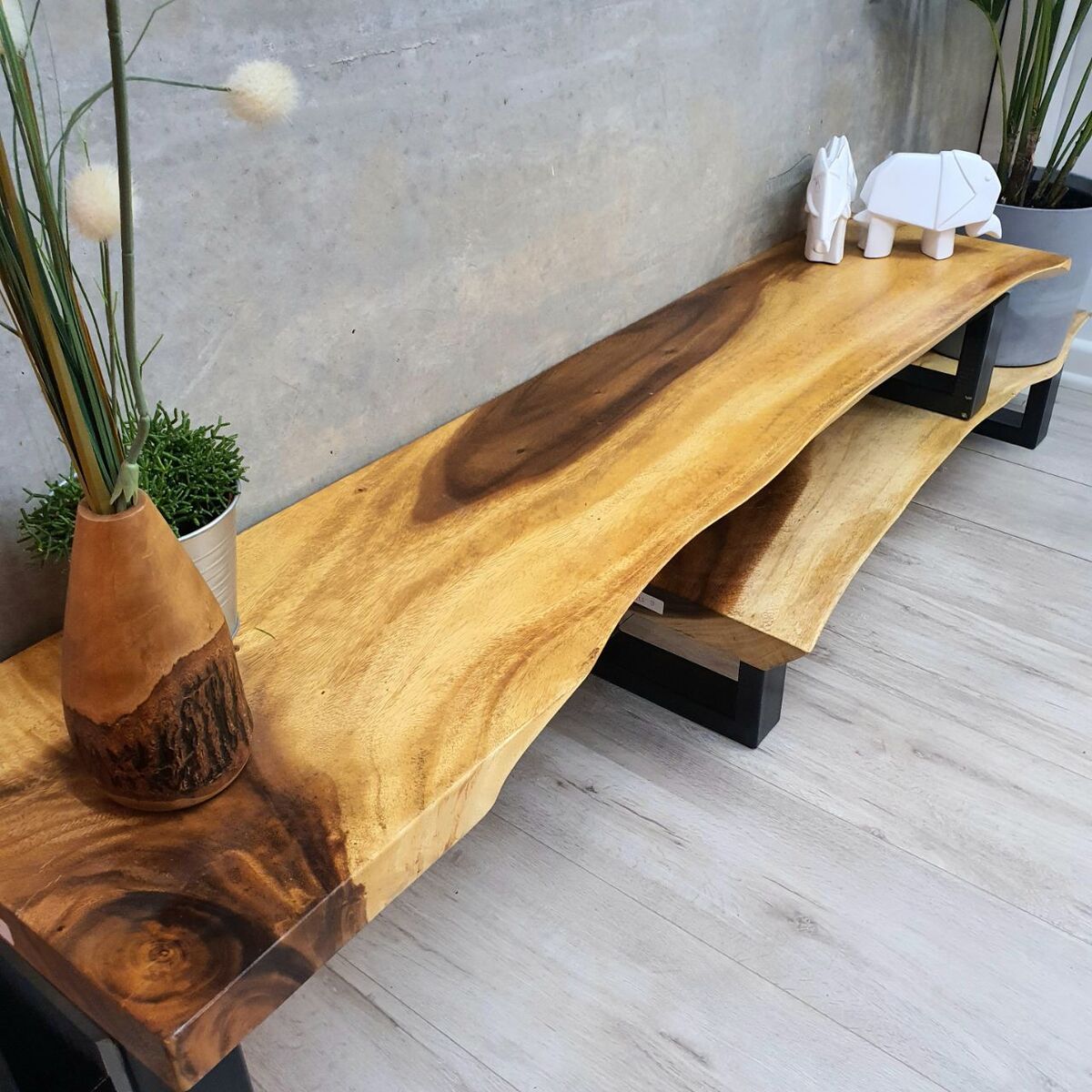 Live Edge Adjustable Timber TV Unit 1.6–2.5 m | Hardwood Entertainment Console