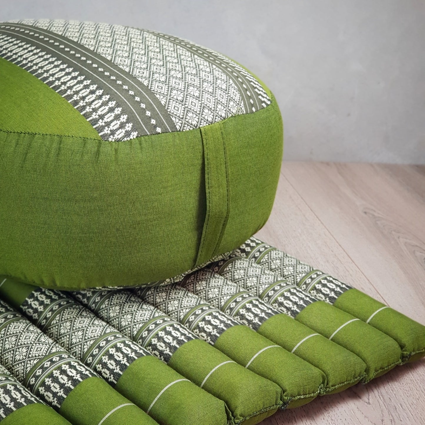 Handmade Zafu & Zabuton Meditation Set – Organic Kapok Round Cushion and Mat for Posture Support