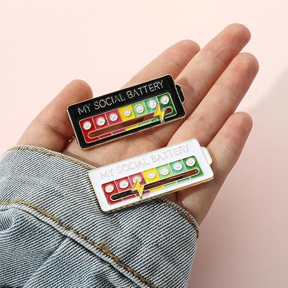 2 pcs MY SOCIAL BATTERY, Funny Social Mood Brooch Pin for 7 Days, Pin Funny Social Battery Brooch Badge Mood Pin Badge Cute